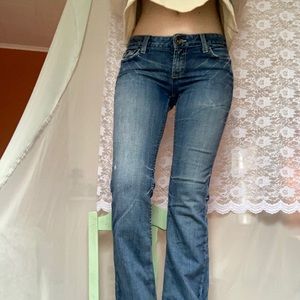 BKE Low Rise Sabrina Jeans!
